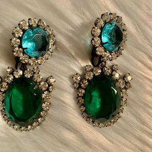 Vintage Jewelry Boutique - never used. Clips .